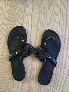 Tory Burch Black Women's Leather Circle-Emblem Slide Sandals